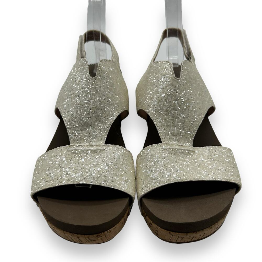 Corky’s Glittery Cream Heels Size 9 NWOT